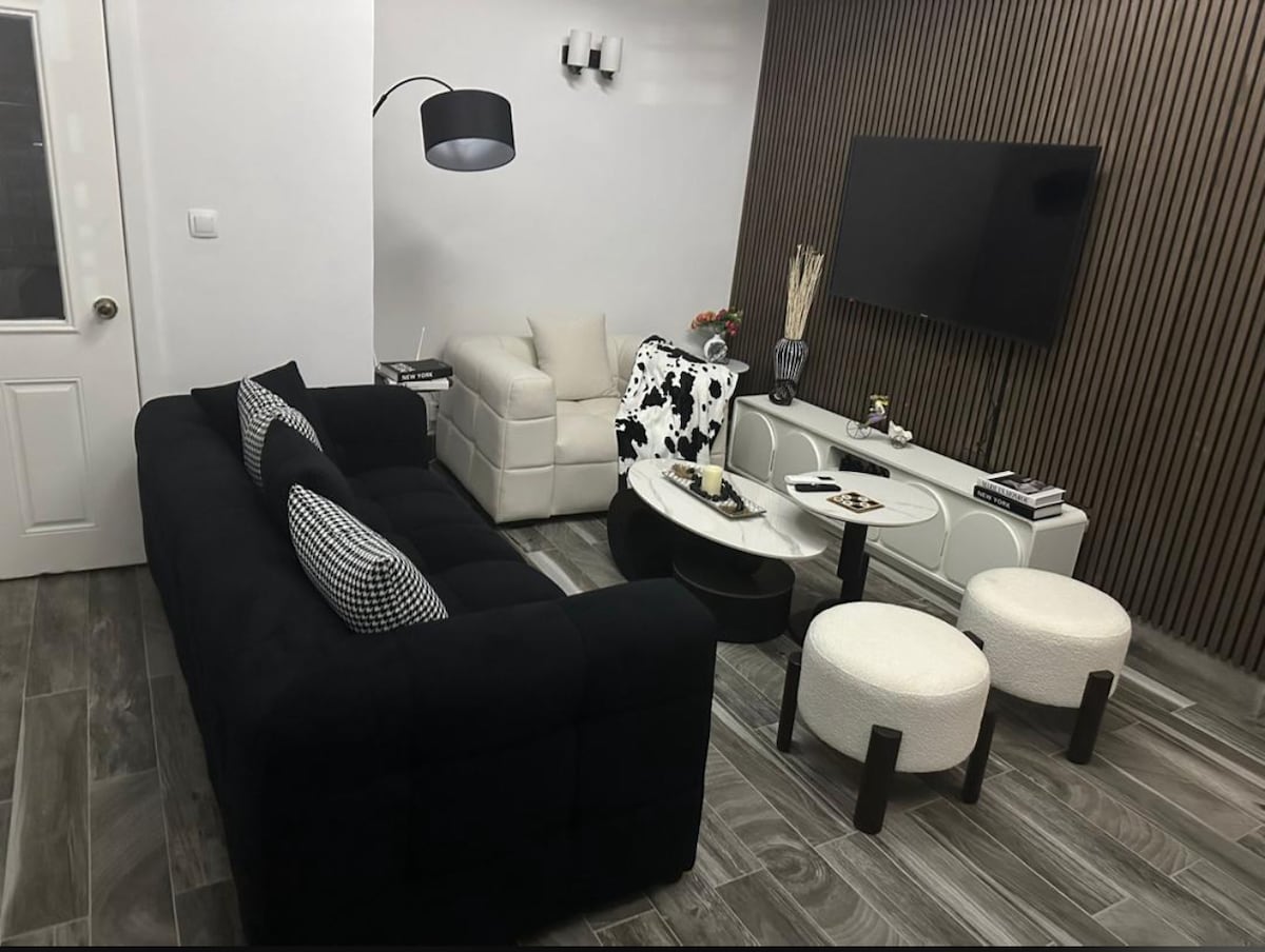 Living room image 12