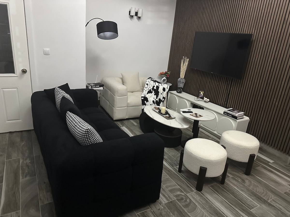 Living room image 10