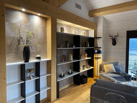 Airbnb performant: Large Luxury Apartment: Lake and Mountain Views à Les Angles