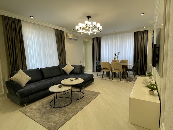 Luxury & Affordable Apartment • Near Old Town - Baku