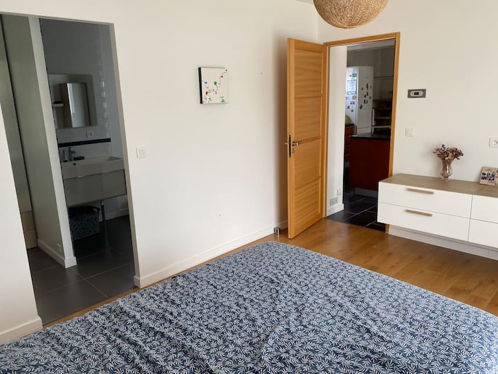 საძინებელი 1