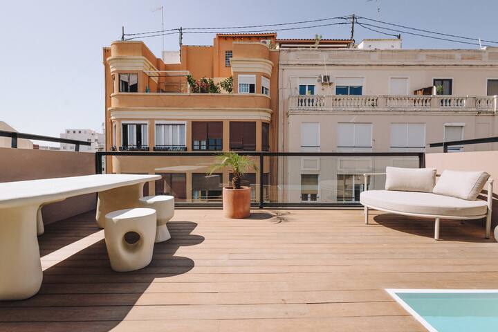 Ruzafa Sky Penthouse · Private Pool & Rooftop gallery image 3