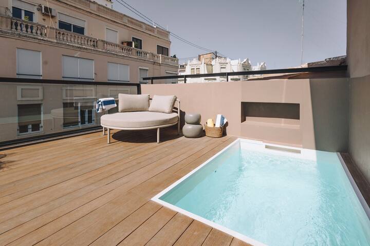 Ruzafa Sky Penthouse · Private Pool & Rooftop gallery image 2