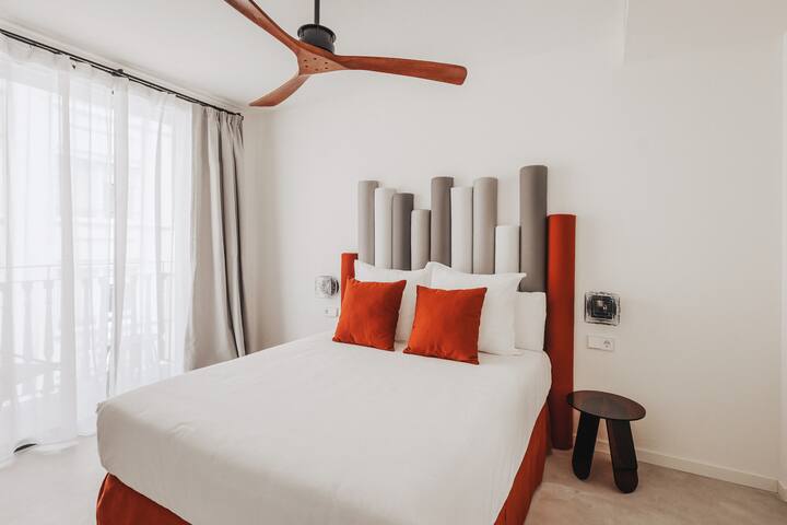 Ruzafa Sky Penthouse · Private Pool & Rooftop gallery image 5