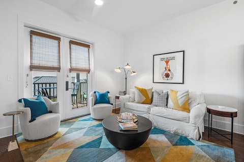 Top performing Airbnb: 30A Luxury Condo Private Beach in Crestview / Fort Walton Beach / Destin
