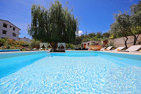 Luxury villa with heated pool