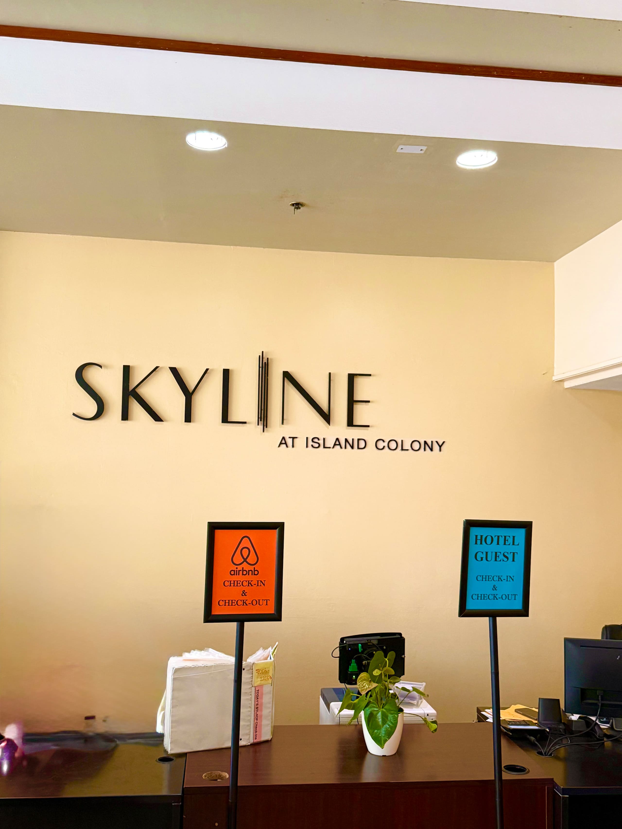 Condo in Honolulu · ★4.97 · Studio · 1 bed · 1 private bath - Image 10
