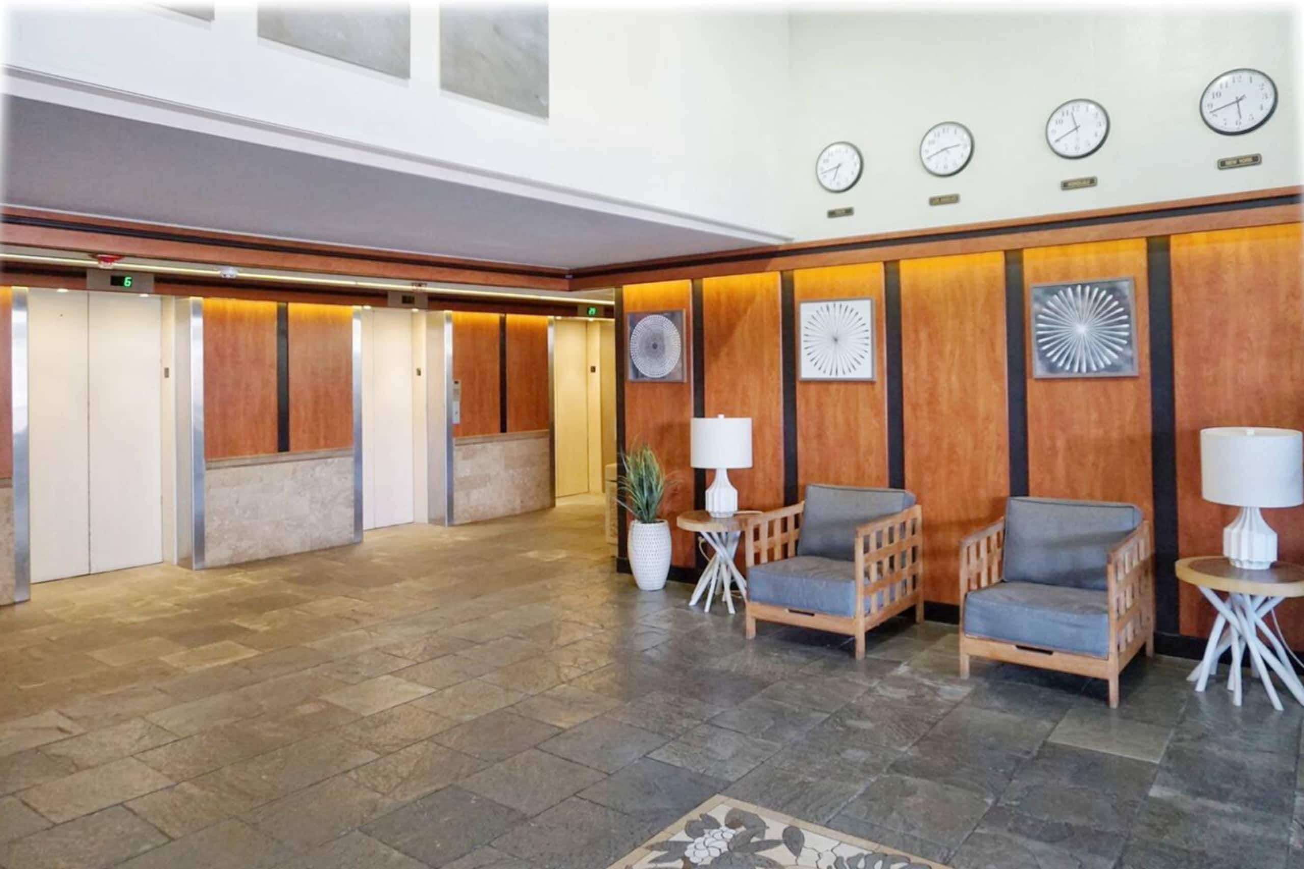Condo in Honolulu · ★4.97 · Studio · 1 bed · 1 private bath - Image 12