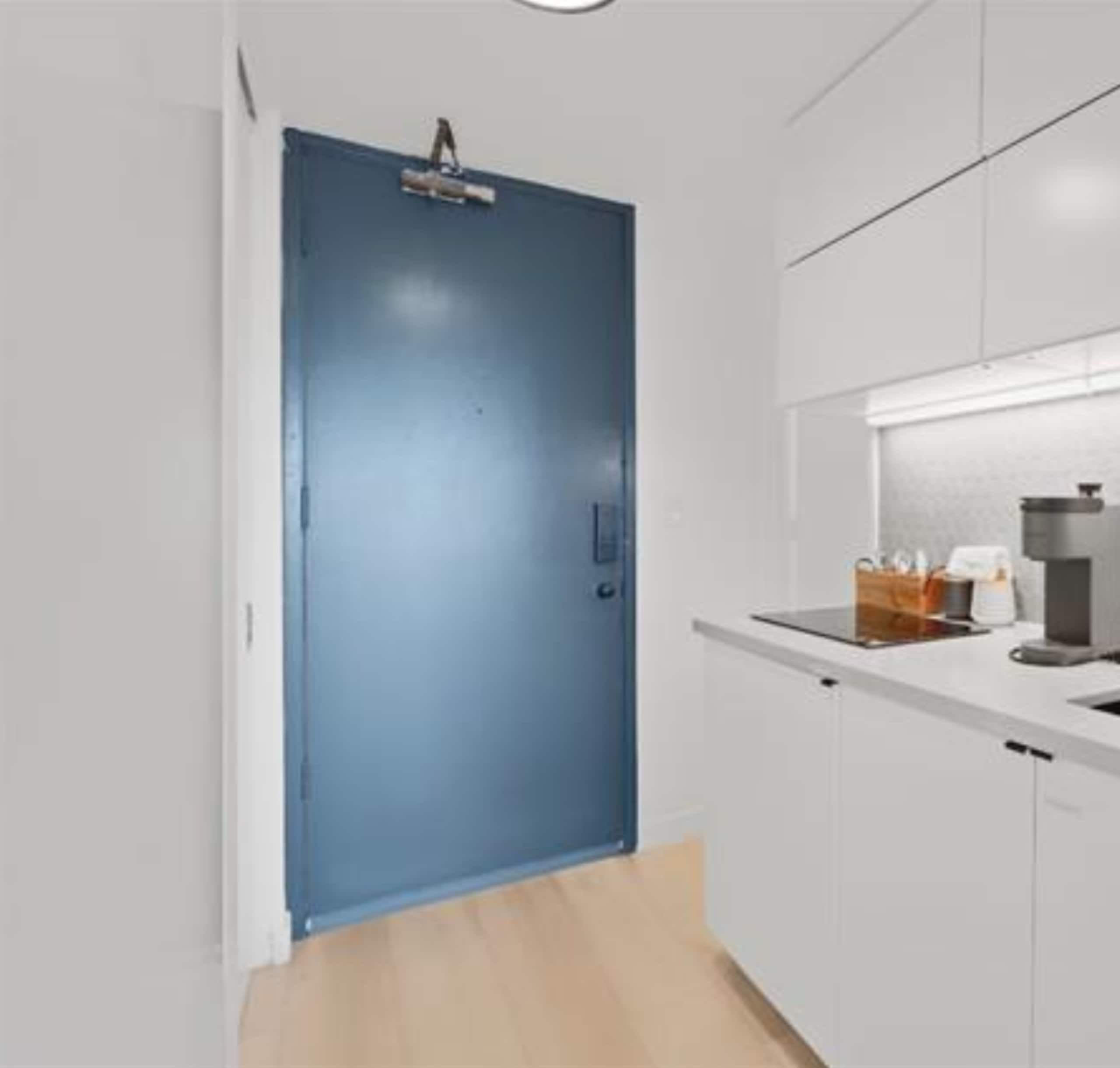 Condo in Honolulu · ★4.97 · Studio · 1 bed · 1 private bath - Image 5