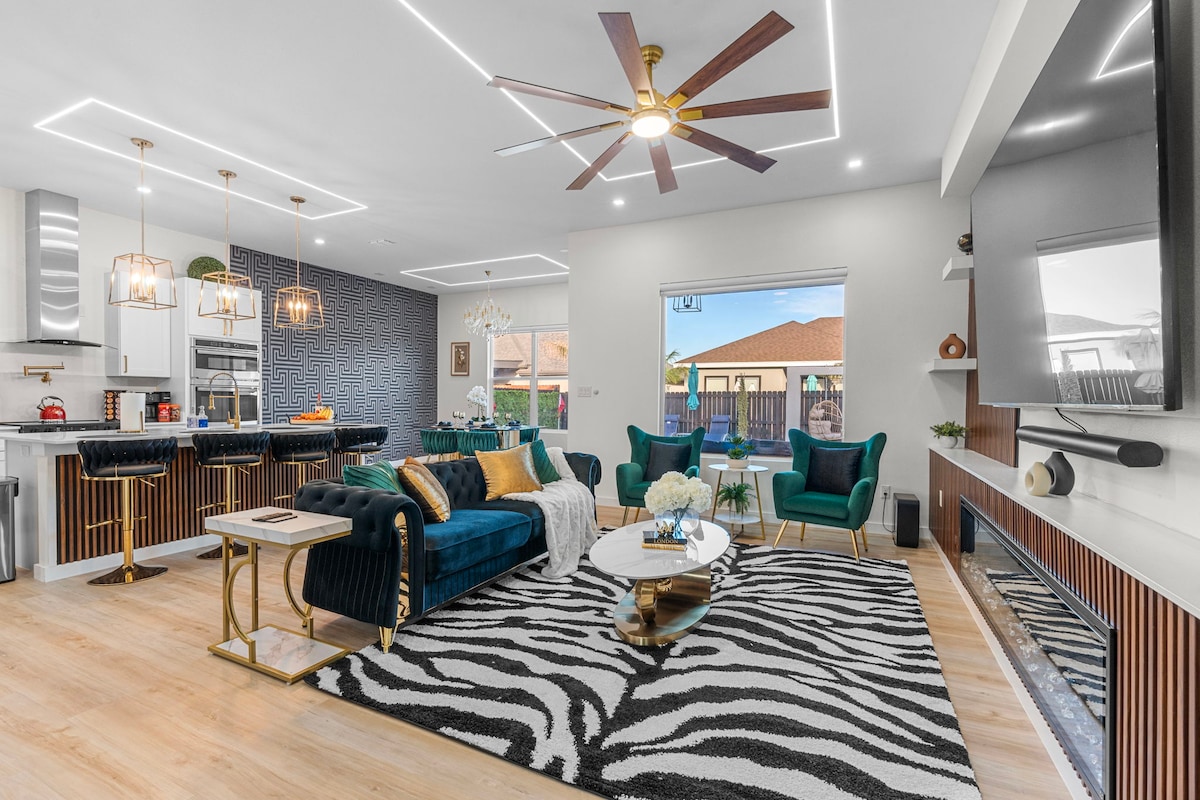Popular Airbnb listing: New LUX 3BR w/Htd Pool/Spa|MiniGolf|Firepit|100"TV in Edinburg