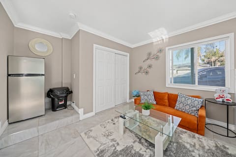 Top Airbnb: Absolutely Private 1B1B unit in DT Baldwin Park-LA in Baldwin Park