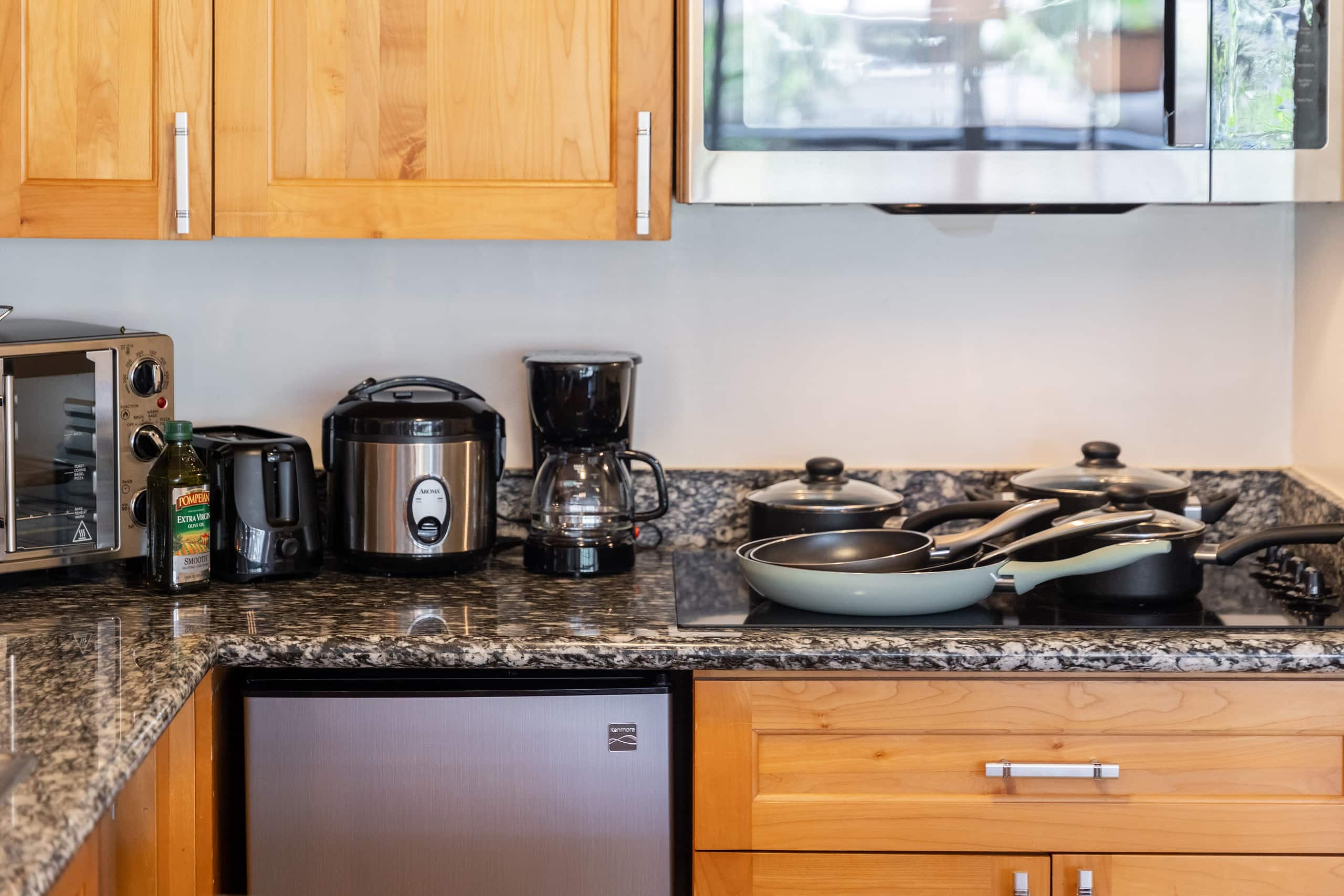 Condo in Honolulu · ★4.86 · Studio · 3 beds · 1 bath - Image 28