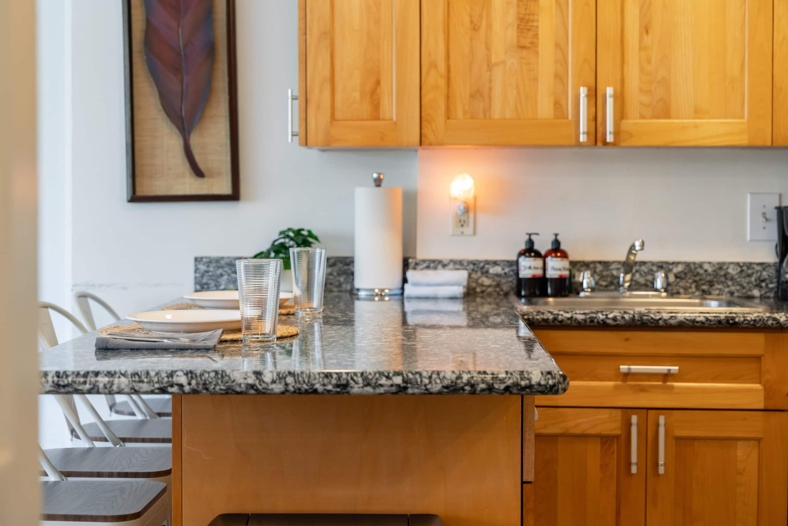 Condo in Honolulu · ★4.86 · Studio · 3 beds · 1 bath - Image 29