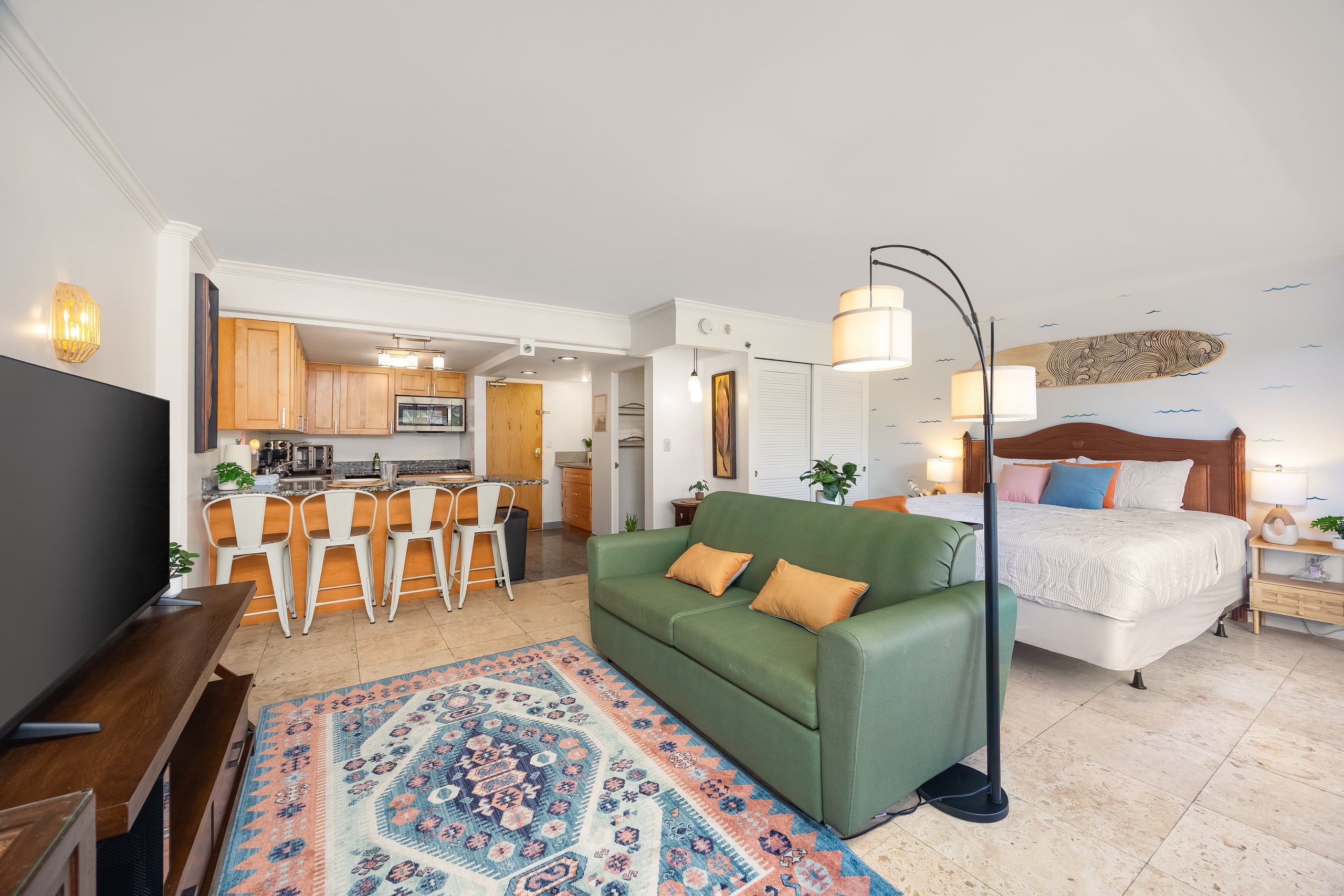 Condo in Honolulu · ★4.86 · Studio · 3 beds · 1 bath - Image 33