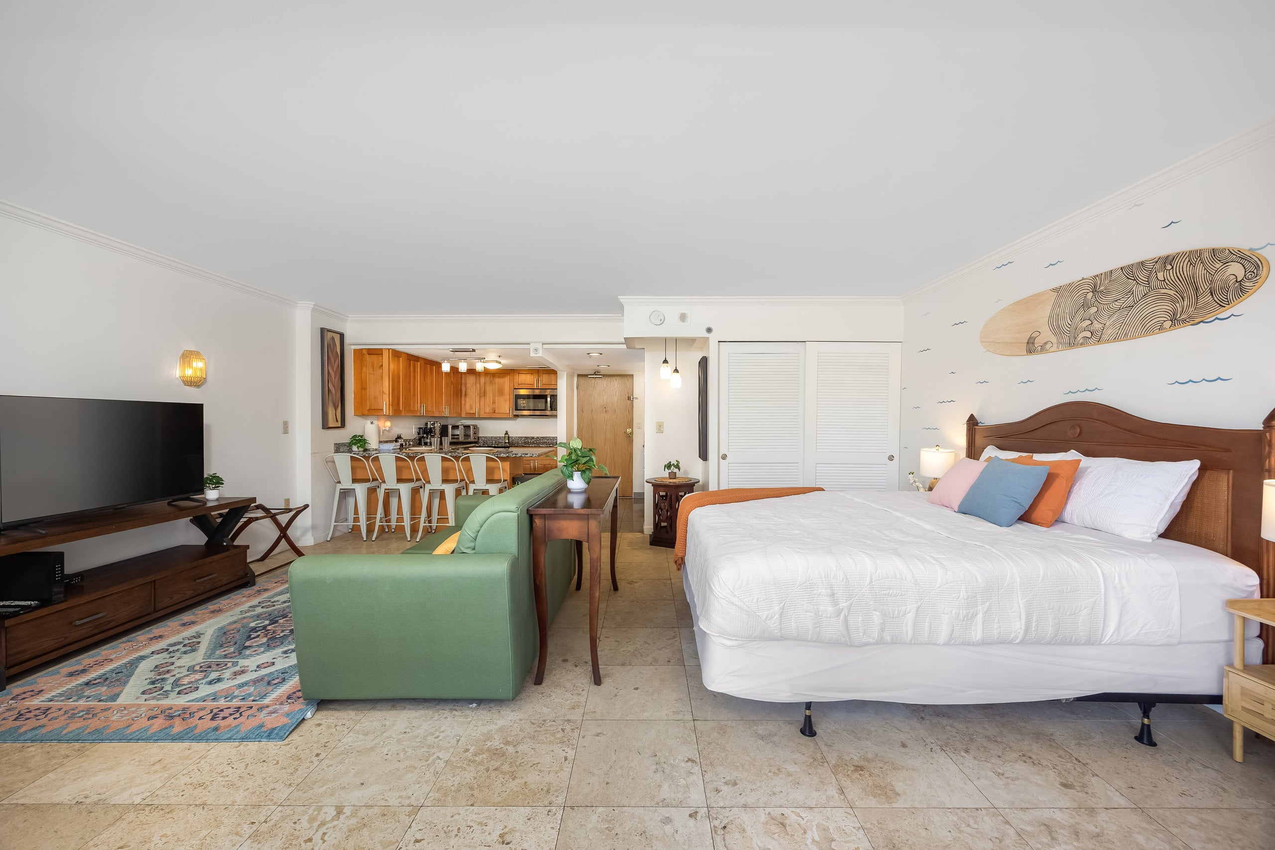 Condo in Honolulu · ★4.86 · Studio · 3 beds · 1 bath - Image 34