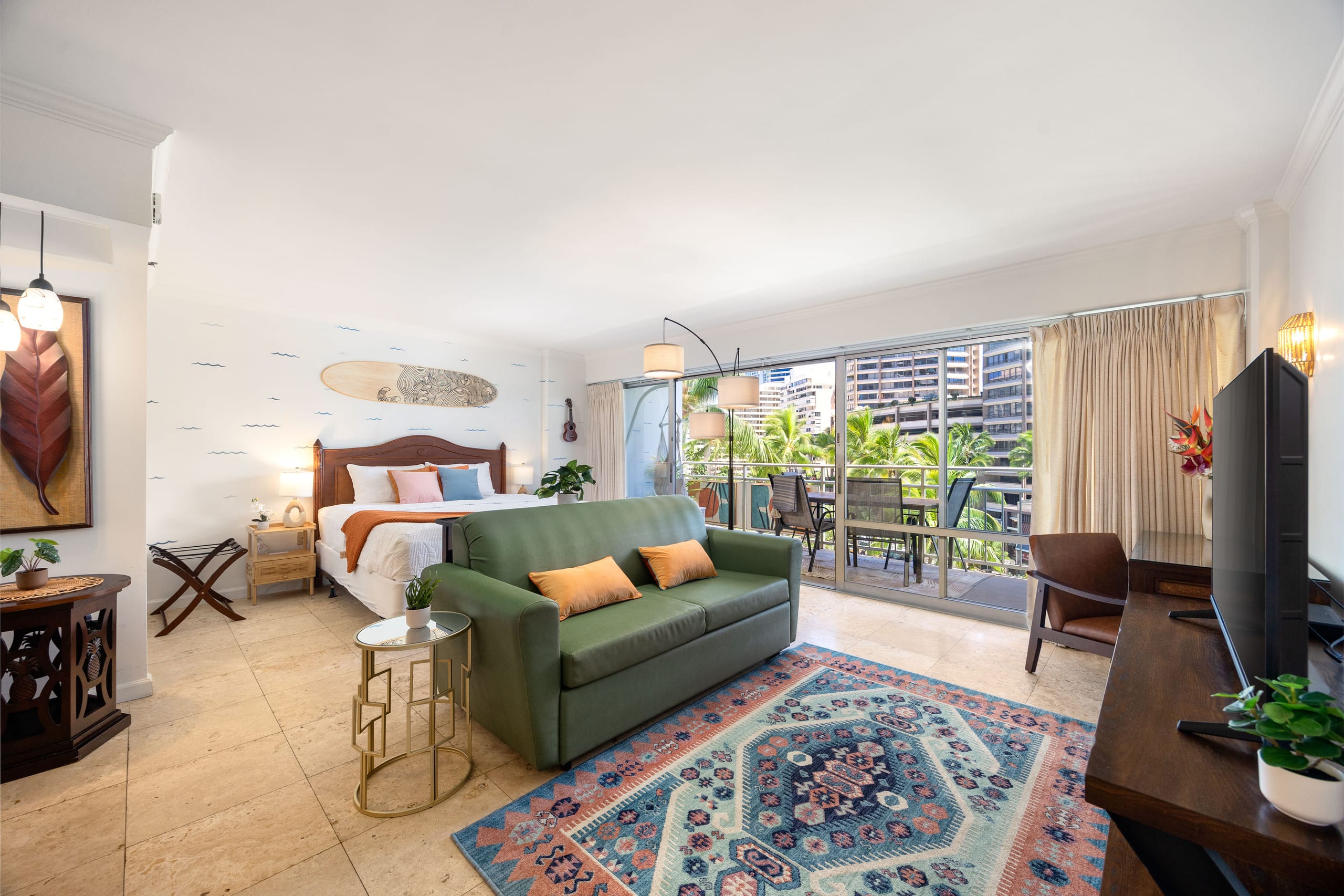 Condo in Honolulu · ★4.86 · Studio · 3 beds · 1 bath - Image 32