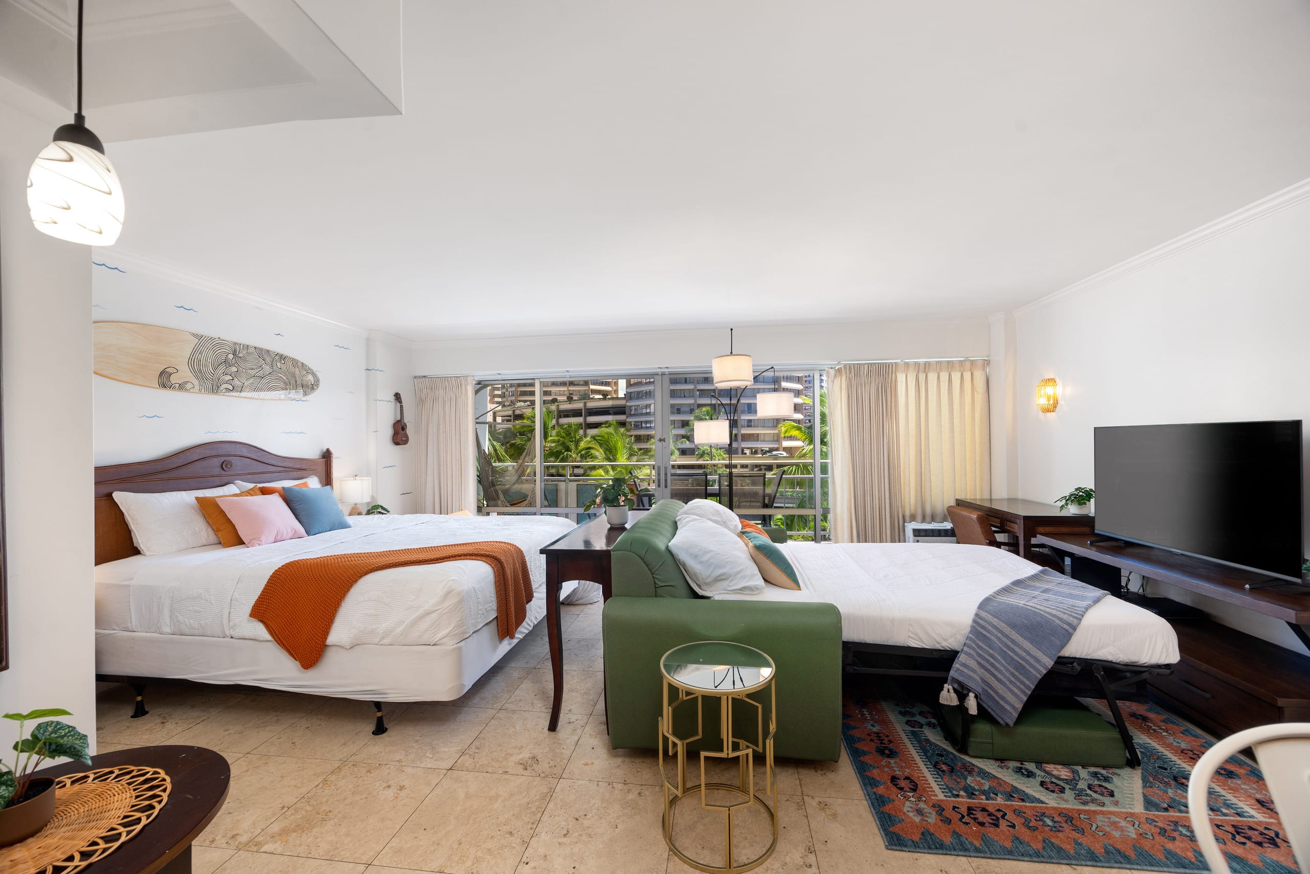 Condo in Honolulu · ★4.86 · Studio · 3 beds · 1 bath - Image 22
