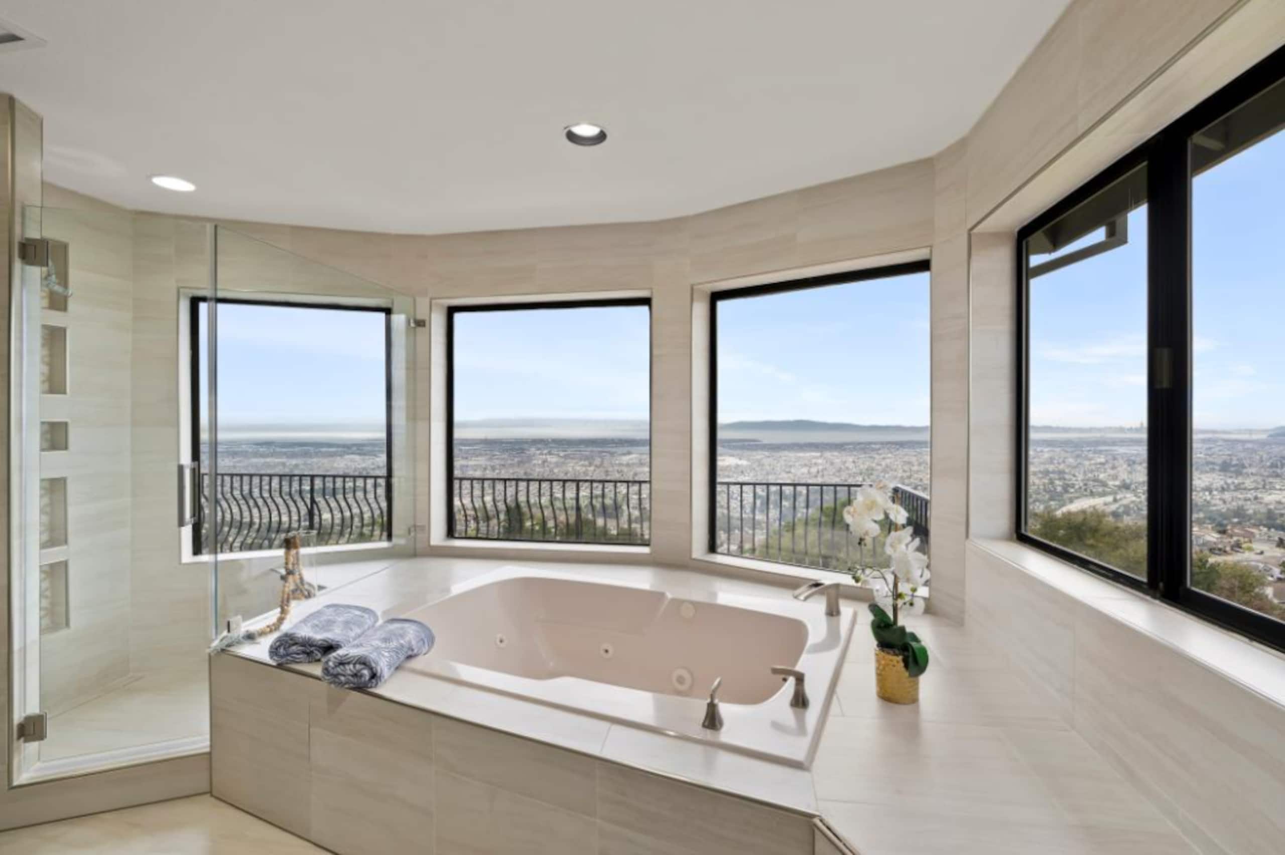 Golden Horizon Estate SF Bay Views & Bridge - Photo 32