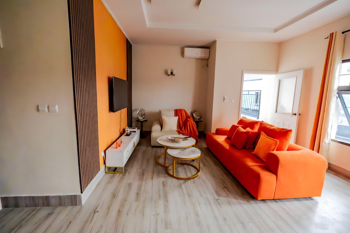 Living room image 3