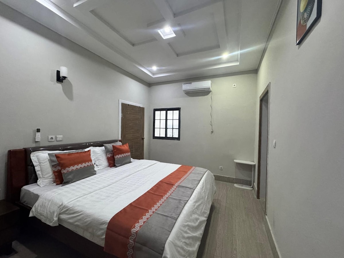 Bedroom 1 image 1