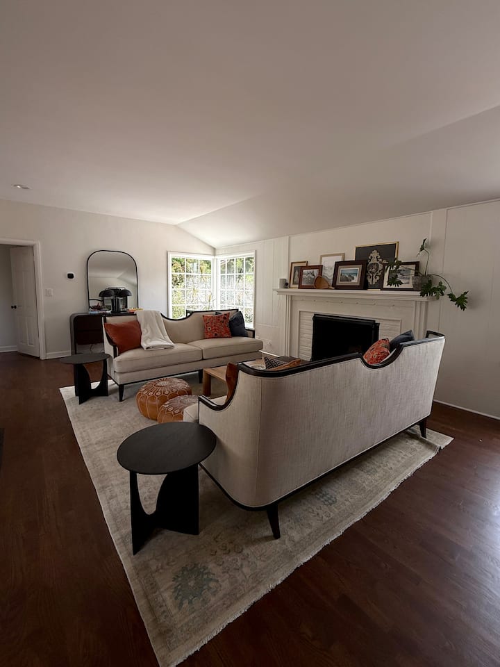 Salt & Surf Cottage - Monterey, CA