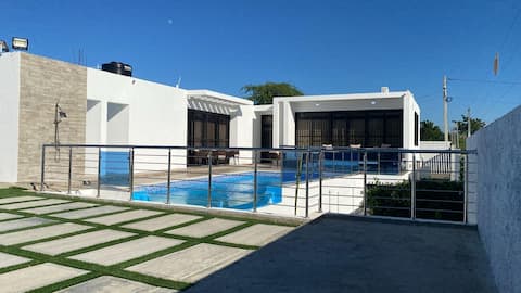 Luxury Family Villa • 10 min to La Ensenada Beach