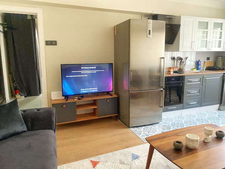 Cozy Apartment In Alsancak - Измир
