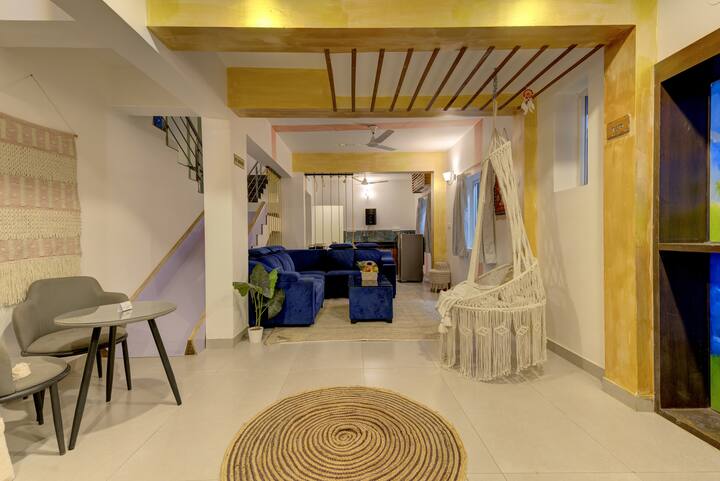 Living room image 3
