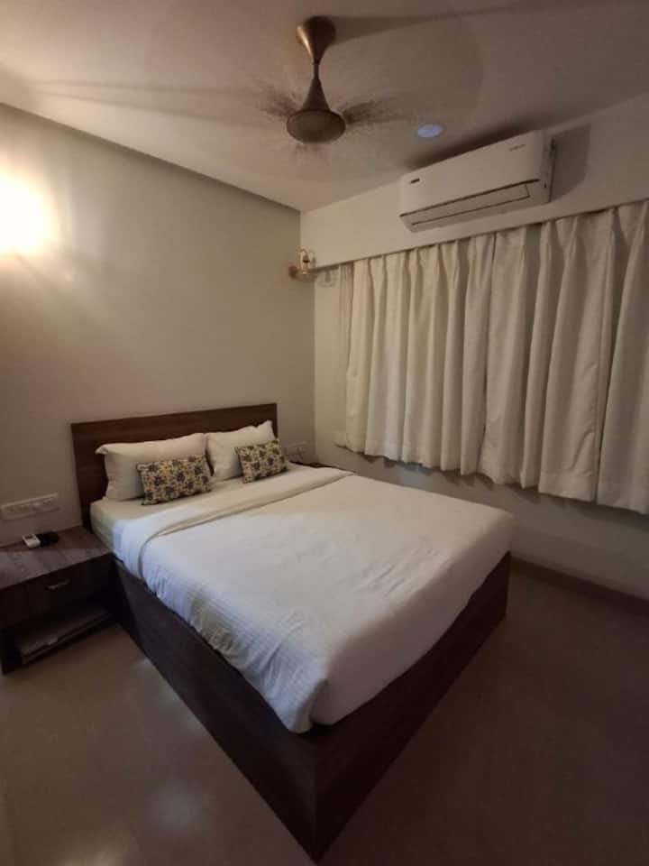 Bedroom 1 image 1
