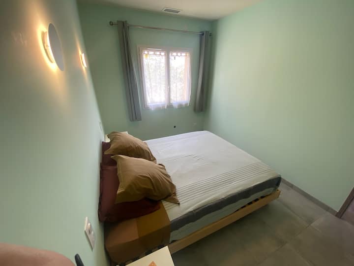 Dhomë gjumi 2