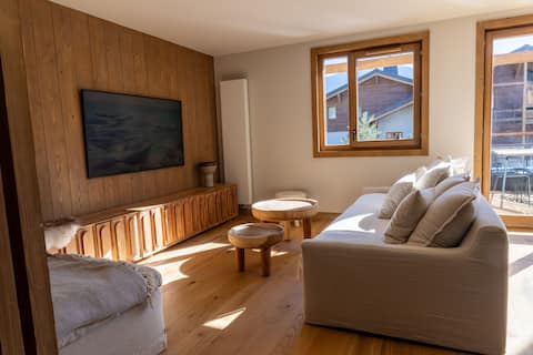 Top Airbnb: Lux 4Bed Duplex w/ MontBlanc view in 3hectare park in Megève