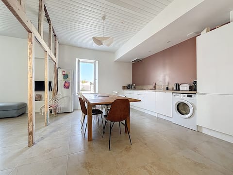 Successful Airbnb property: Fisherman's house in L'aiguillon Sur Mer