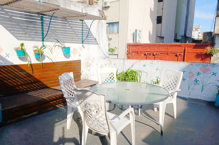 Studio apartment in San Telmo with private terrace and jacuzzi