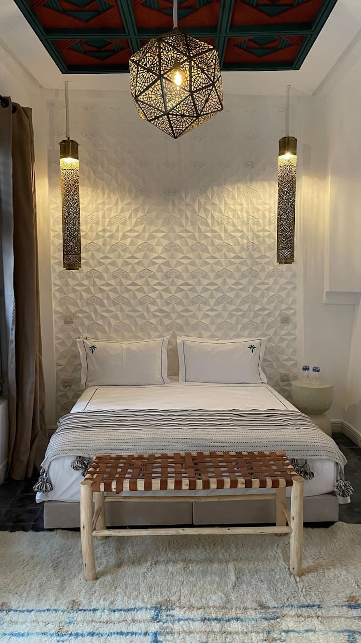 საძინებელი 1