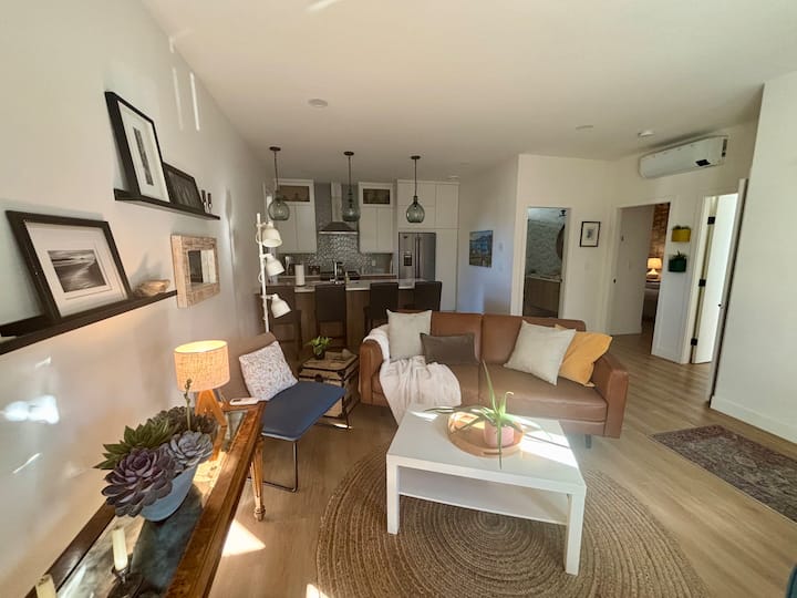 South Pandosy Bungalow - Kelowna