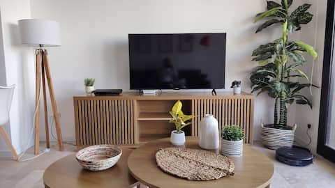 Popular Airbnb listing: Quiet area. Close to everything | 4 pax | 979 f² in Núñez