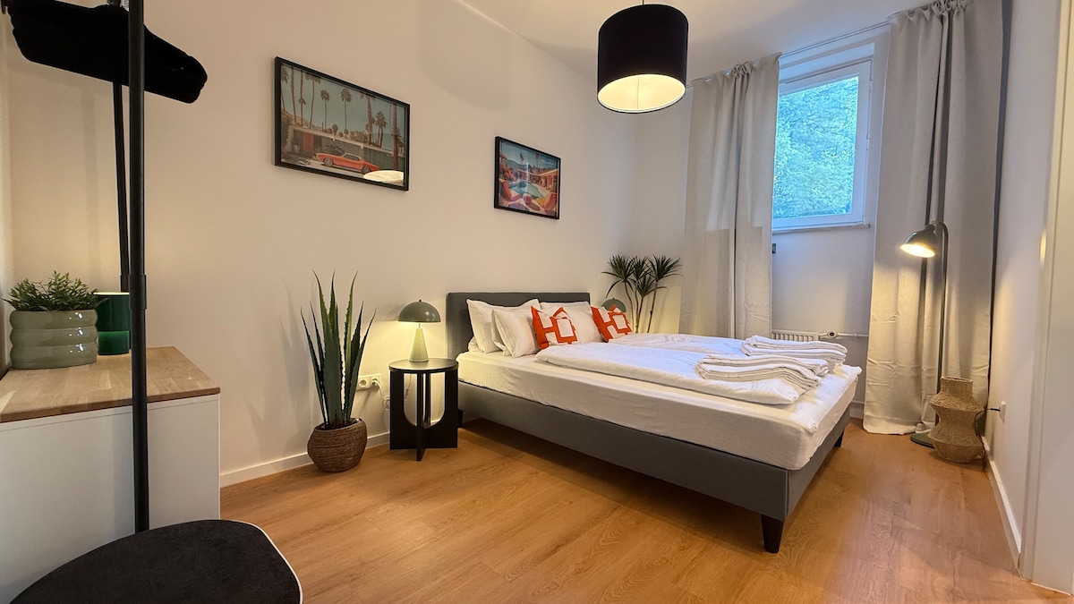 BeckHomes Munich K1: new central studio apartment with 2 bedrooms