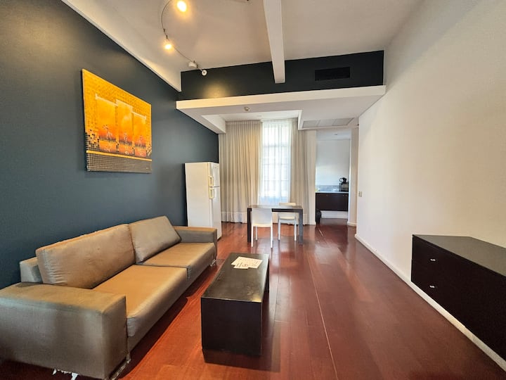 Loft em prédio histórico em Monserrat