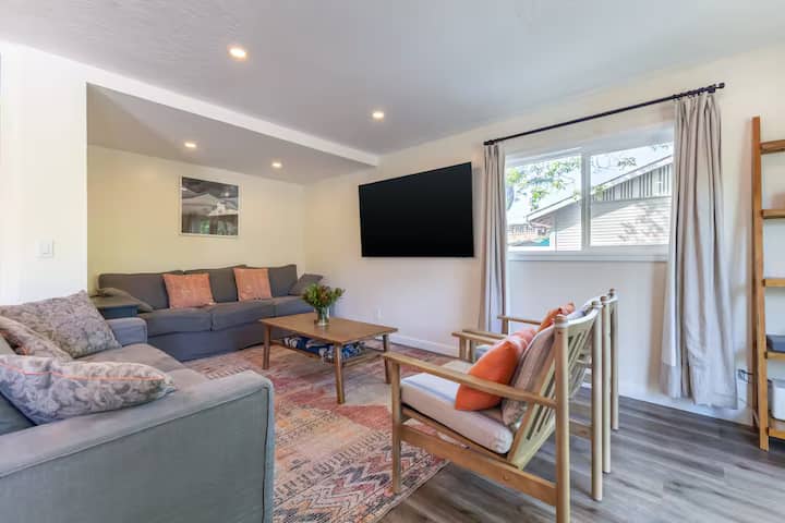 Sonoma Country Escape: Pool, Hot Tub & Bocce - Sonoma, CA