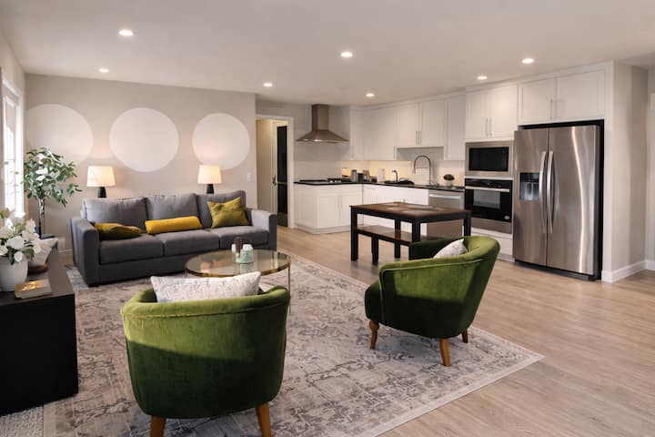 Brand-new 2025 Adu: Cozy 1-bed Downtown Kirkland. - Kirkland, WA