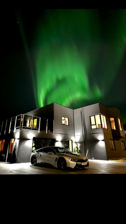 Big Luxury two Story Villa 5 Bedrooms