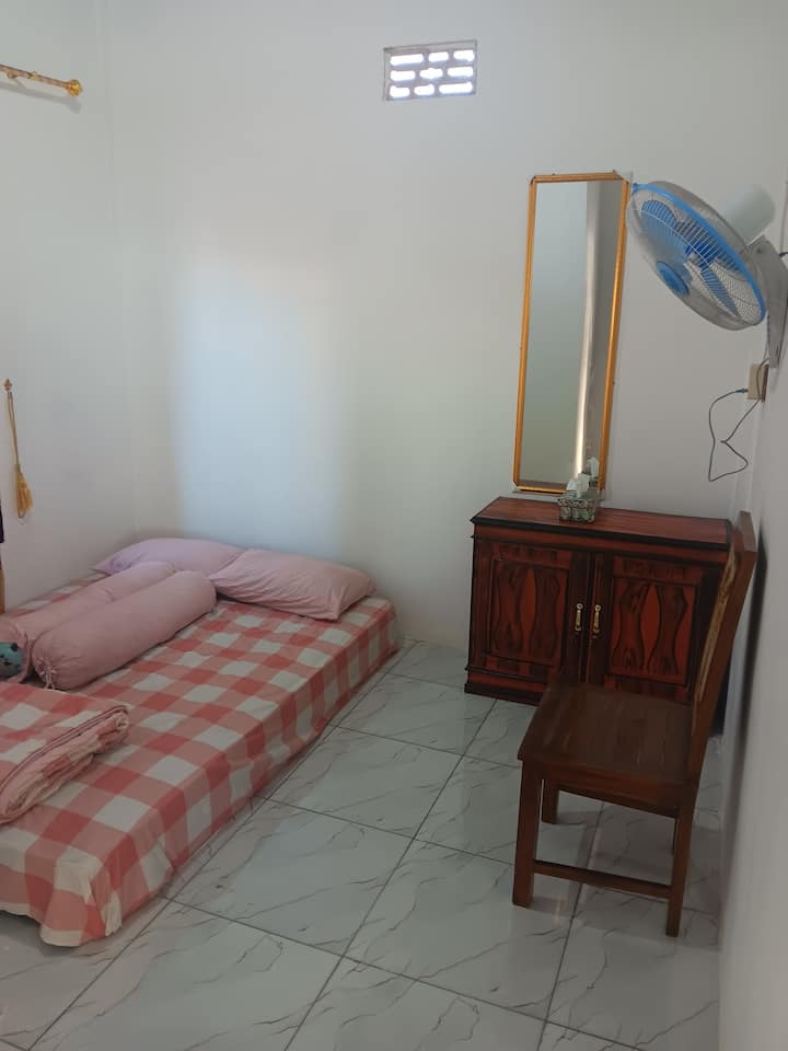 საძინებელი 1