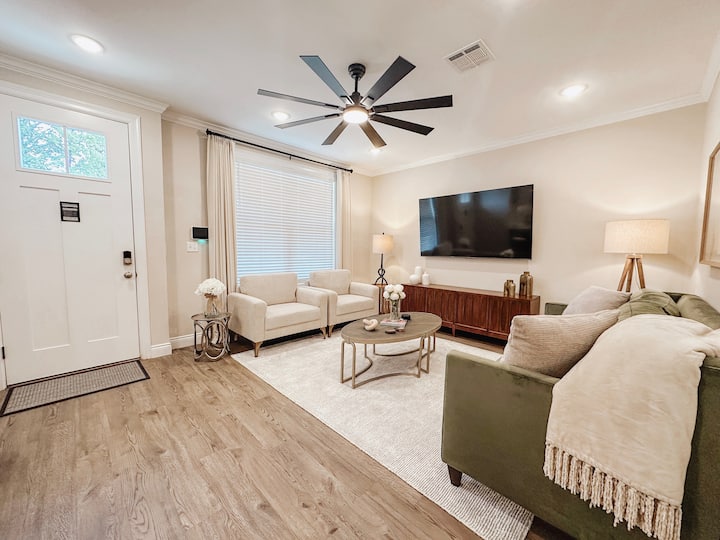Chic Townhome Near La Tech - Ruston, LA