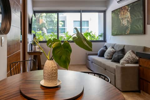 Popular Airbnb listing: Apartment with pool and jacuzzi near 5th Avenue in Xaman Ha