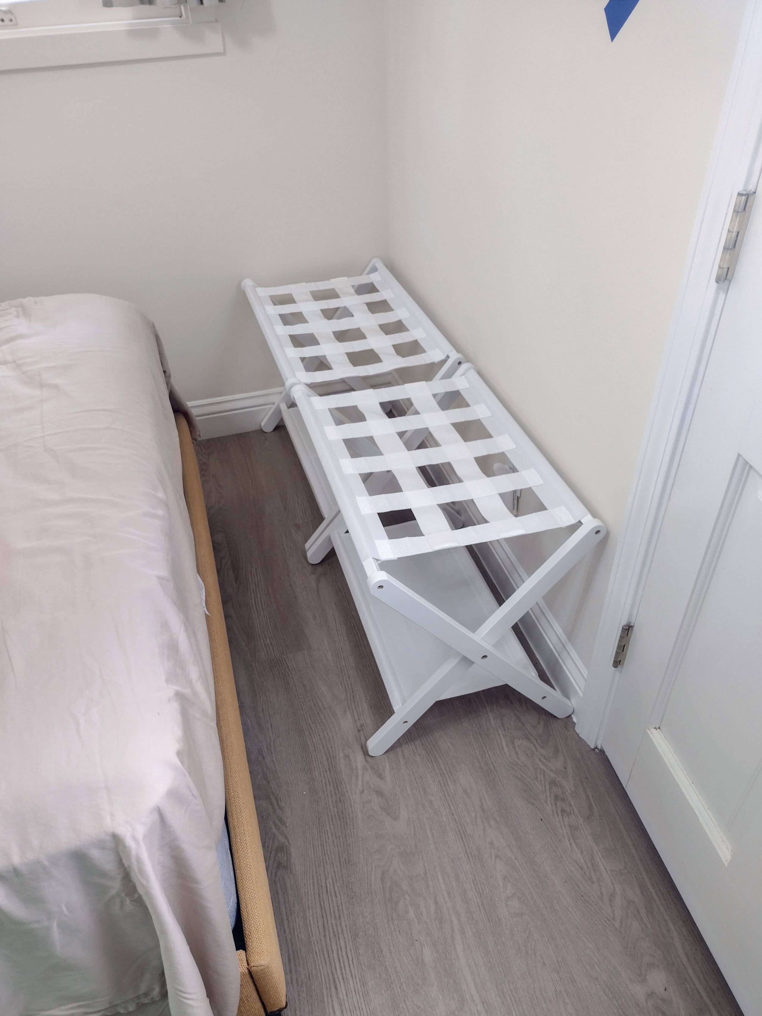 Cozy Studio Suite with Bathroom - Image 5