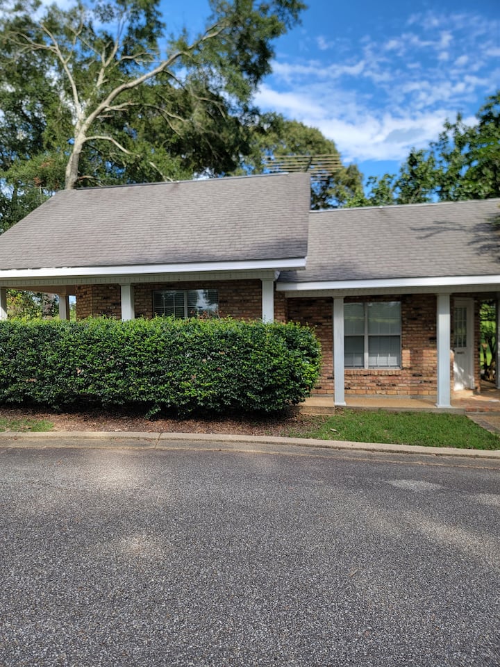 Gemstone Golf Course Tiny Home - Bogue Chitto State Park, Franklinton