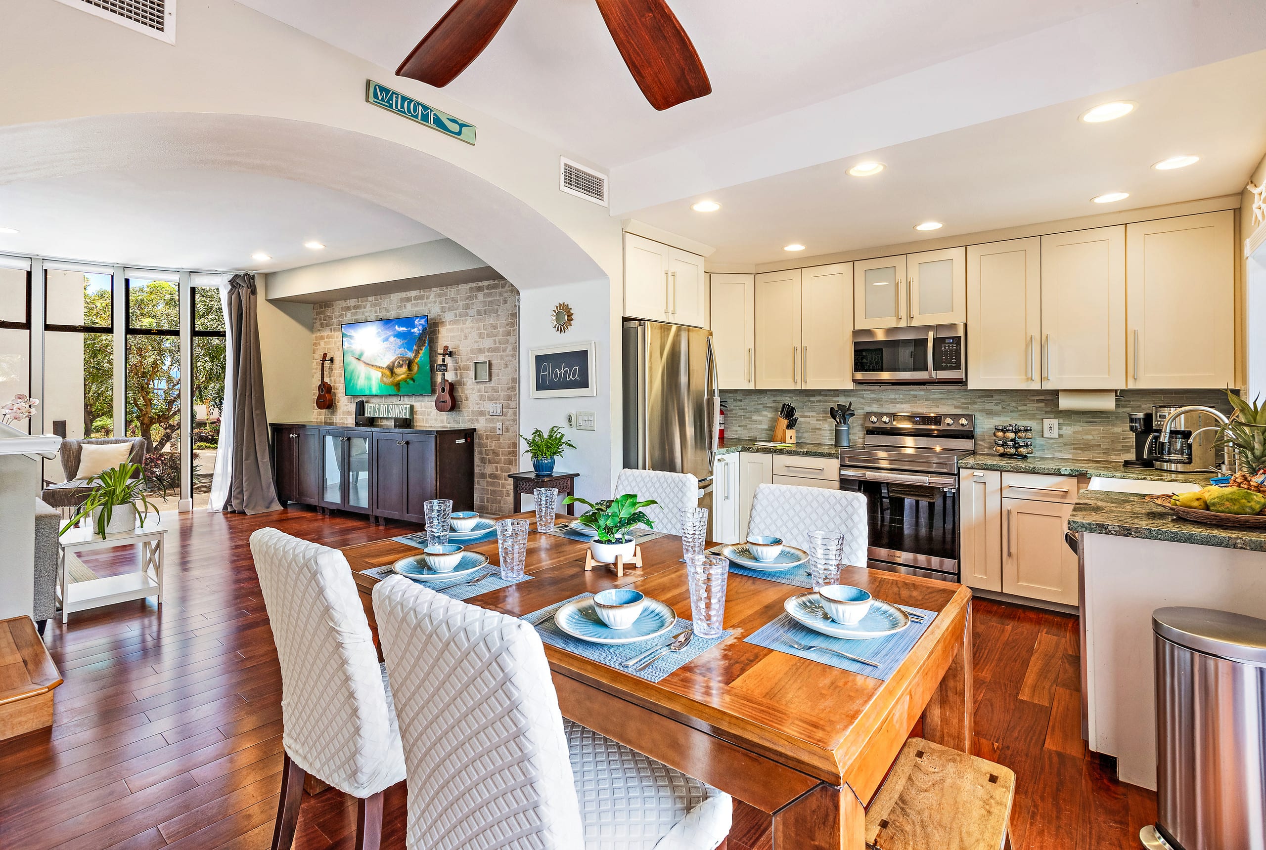 Townhouse in Lahaina · ★5.0 · 3 bedrooms · 4 beds · 2.5 baths - Image 2
