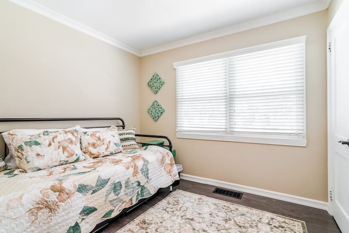 საძინებელი 3