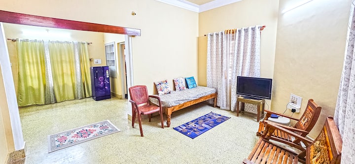 Prostrani dnevni boravak s puno svjetla i ventilacijom u prizemlju