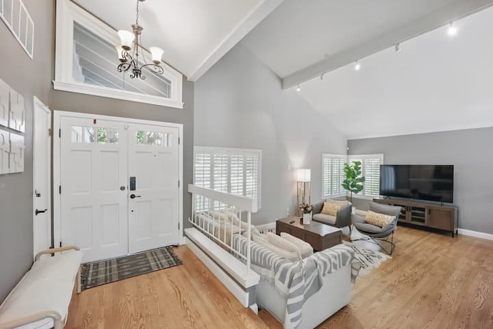 Spacious 4br House | Beautiful Yard + Pool | A/c - Alum Rock, CA